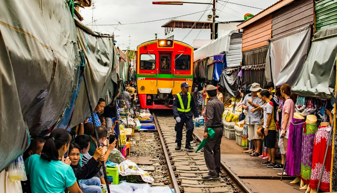 Maeklong Railway tour (3)